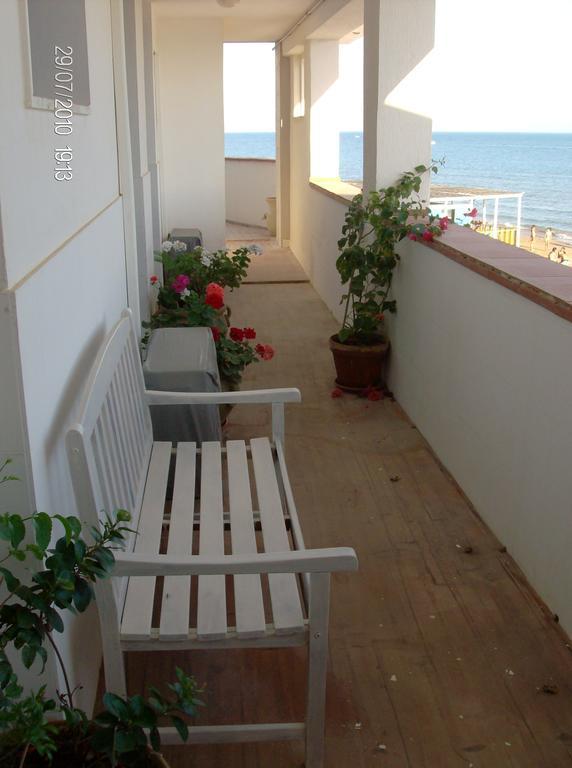 Plaza Beach Hostel سانتا كروتْشّي كاميرينا المظهر الخارجي الصورة