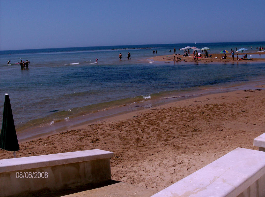 Plaza Beach Hostel سانتا كروتْشّي كاميرينا المظهر الخارجي الصورة