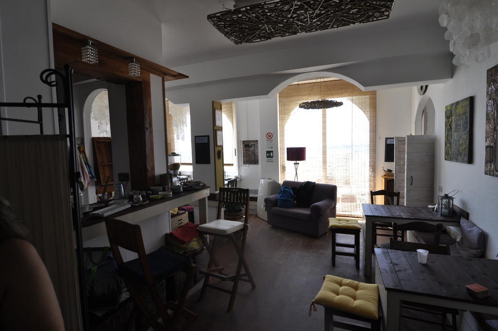 Plaza Beach Hostel سانتا كروتْشّي كاميرينا المظهر الخارجي الصورة