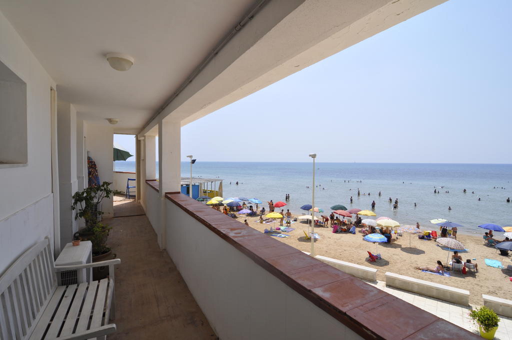 Plaza Beach Hostel سانتا كروتْشّي كاميرينا المظهر الخارجي الصورة