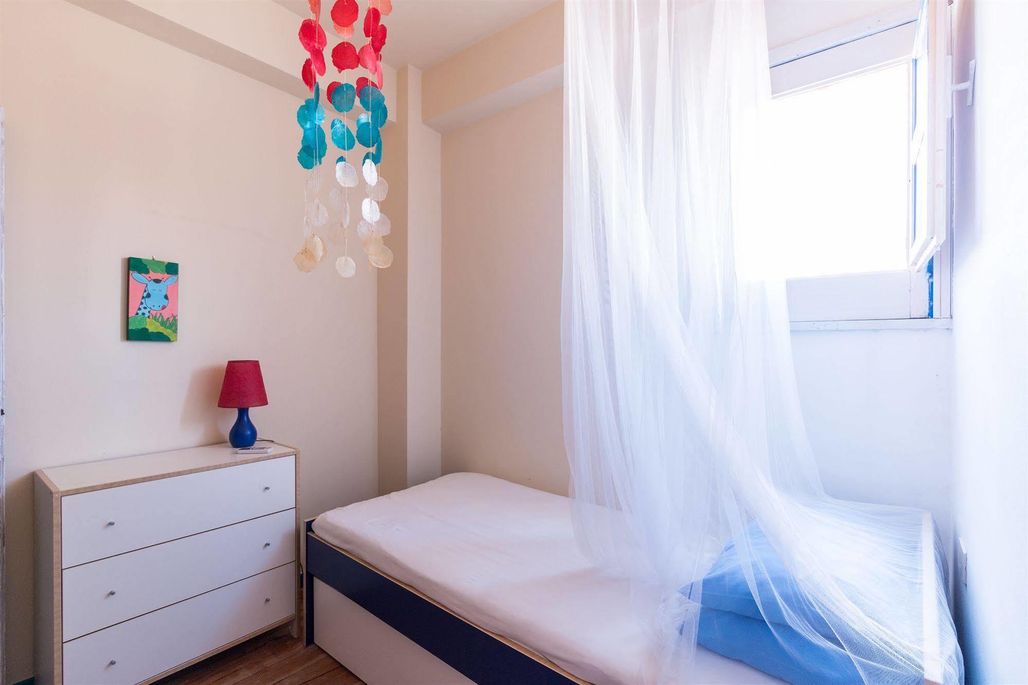 Plaza Beach Hostel سانتا كروتْشّي كاميرينا المظهر الخارجي الصورة
