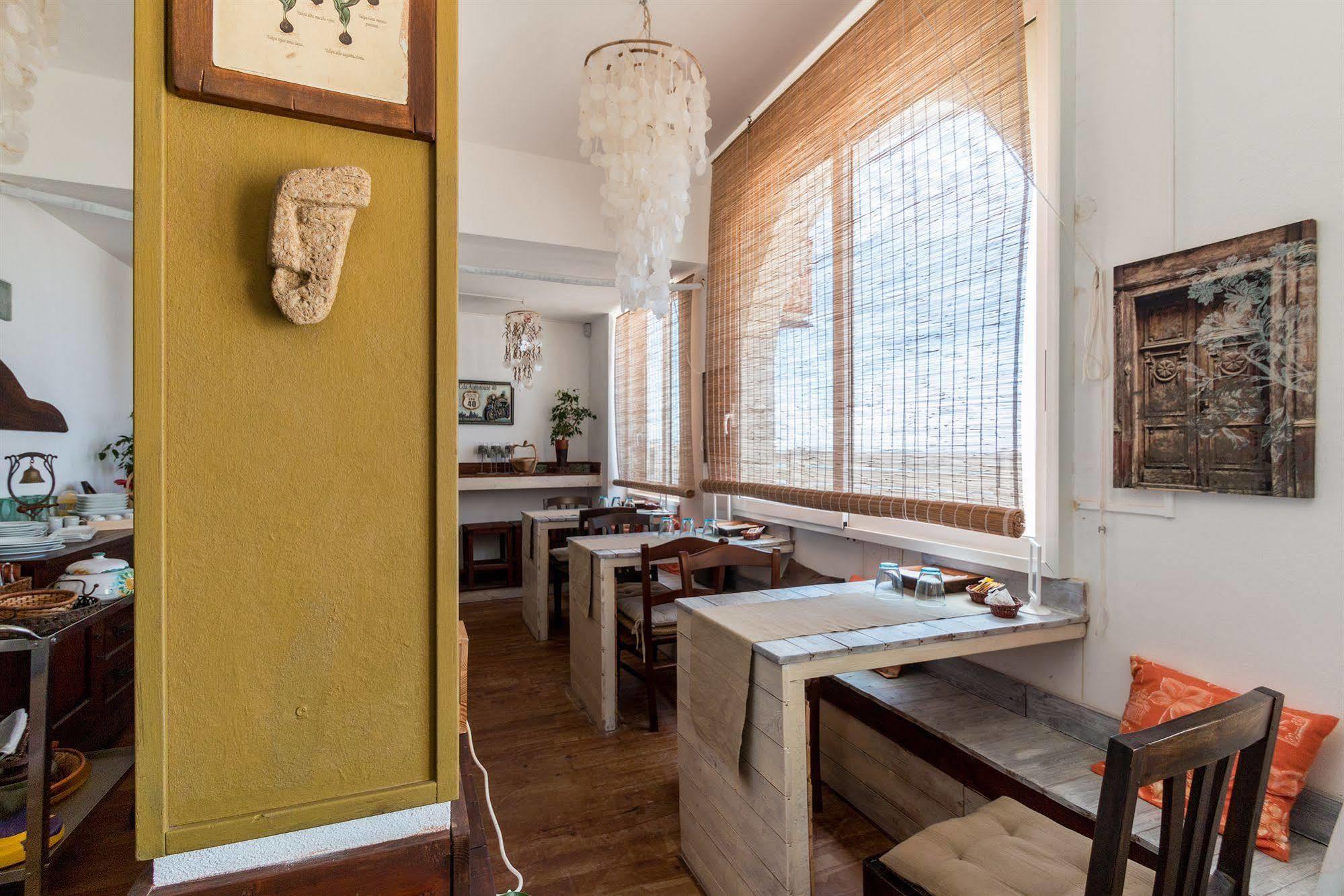 Plaza Beach Hostel سانتا كروتْشّي كاميرينا المظهر الخارجي الصورة
